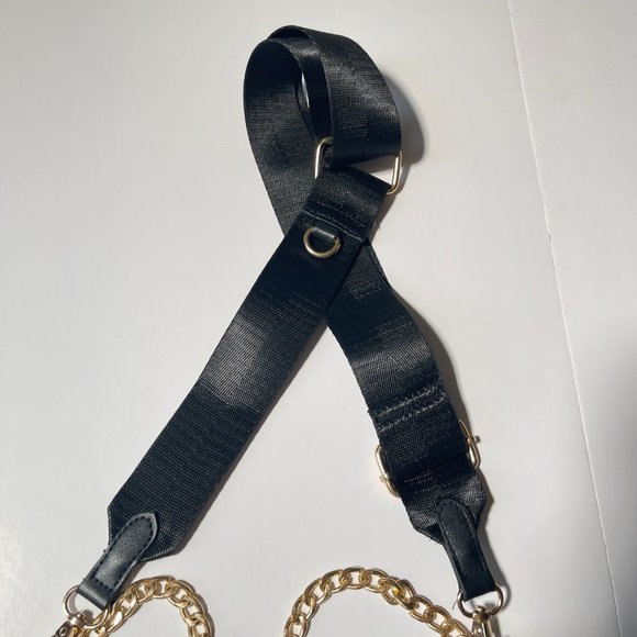 Ardene Small Crossbody Black and Gold Purse with Optional Chain Detail - Picture 4 of 6